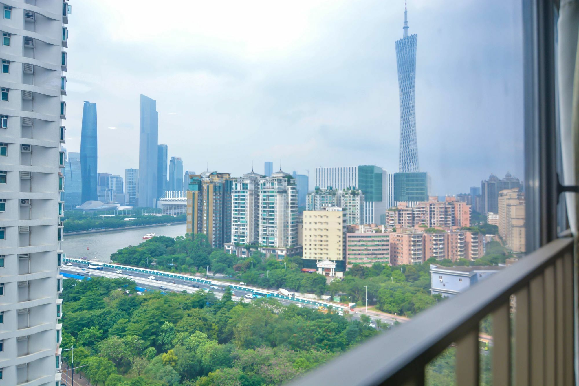 Yumi Apartment Zhujiangxinan Canton Tower Branch Bagian luar foto